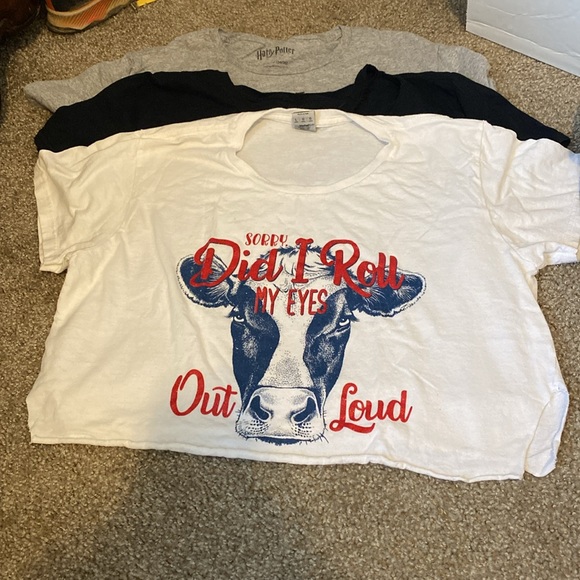 Crop top bundle. Size medium - Picture 8 of 11